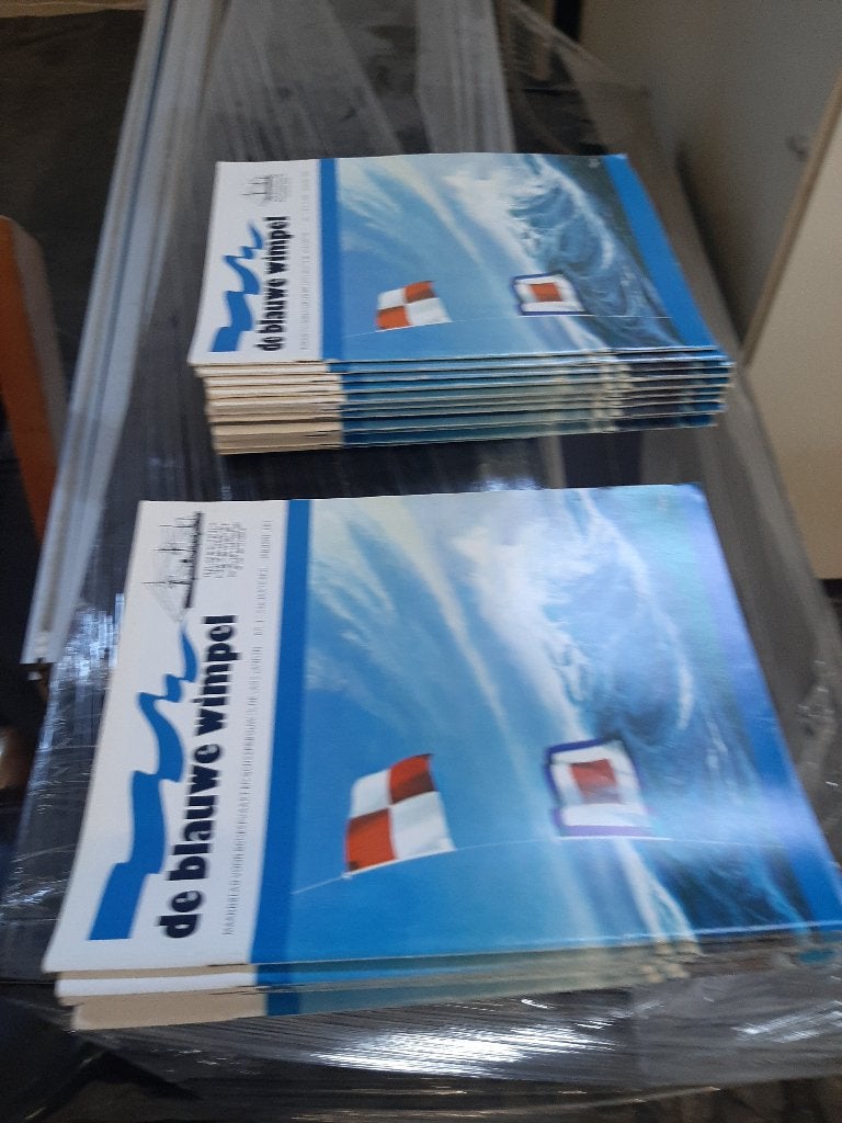 Blauwe wimpels, Ophalen, Boek of Tijdschrift