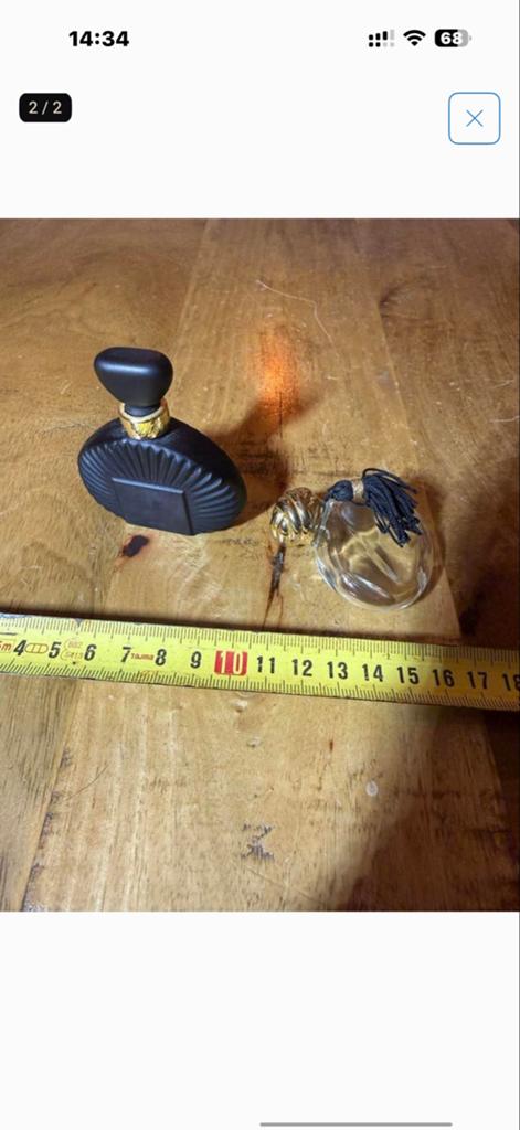 Twee vintage miniatuur parfumflesjes - Azzaro 9 en onbekend, Ophalen of Verzenden, Gebruikt, Miniatuur