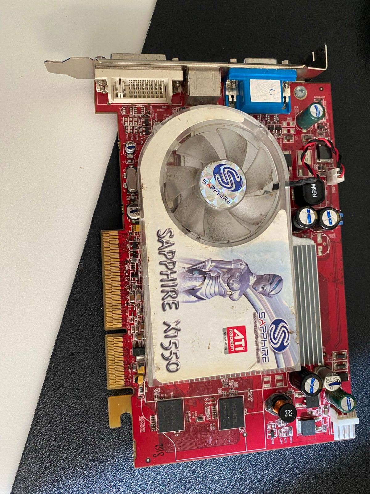 Sapphire ATI Radeon X1550 Grafische Kaart AGP VGA DVI TV-Out, Computers en Software, Videokaarten, Ophalen, Gebruikt, AMD, Overige soorten