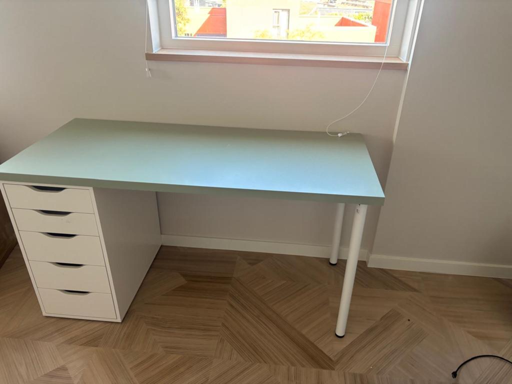 Ikea Alex bureau, Ophalen