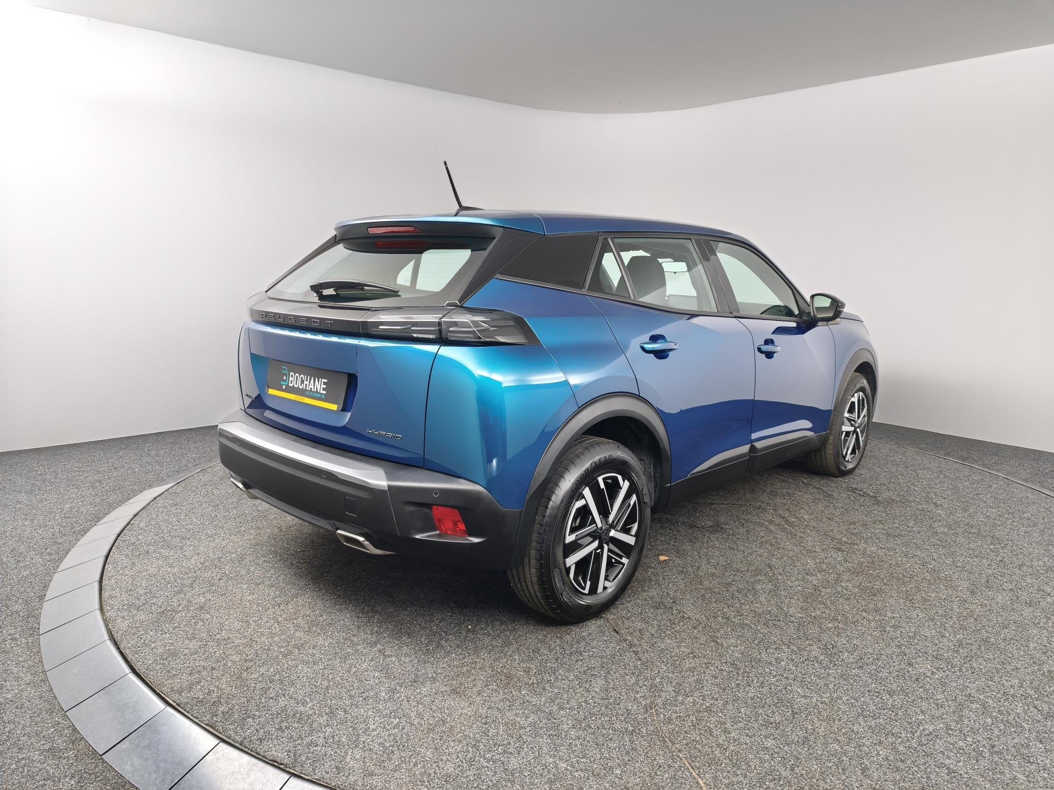Peugeot 2008 1.2 Hybrid 136 Style | Apple Carplay / Android, 1272 kg, Gebruikt, 1199 cc, Met garantie (alle)