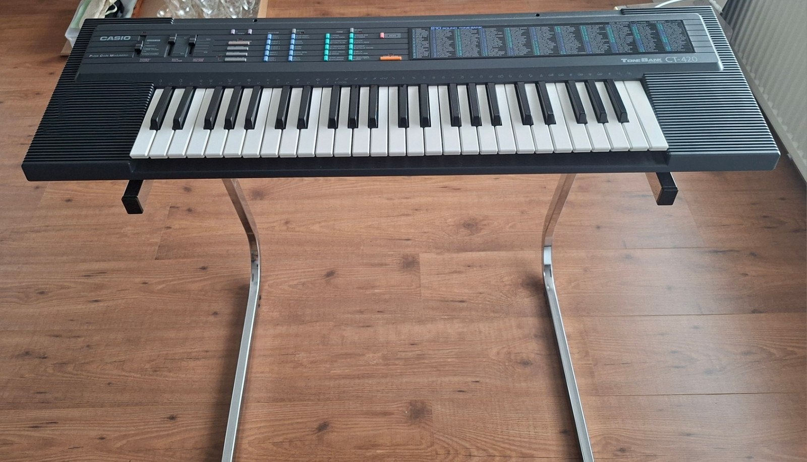 Casio Tone Bank CT-420 Keyboard met standaard, Muziek en Instrumenten, Keyboards, Ophalen, Casio, Met standaard, 61 toetsen