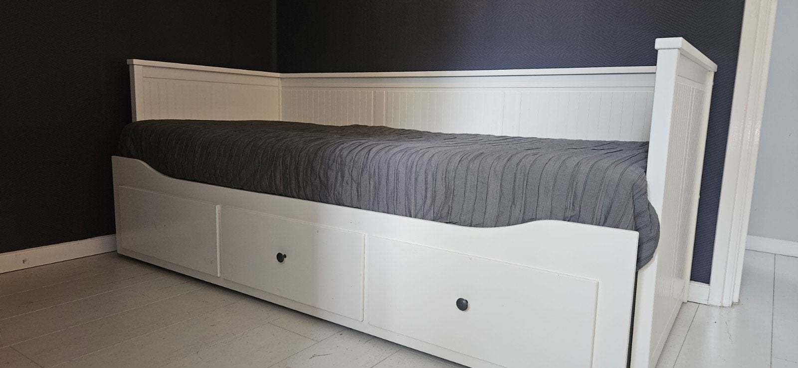 IKEA Hemnes Bedbank met 3 lades en matras, Huis en Inrichting, Slaapkamer | Bedden, Ophalen, Wit, Tweepersoons, Zo goed als nieuw