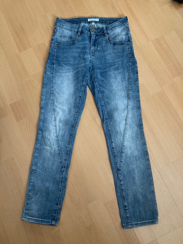 Red Button Jeans Fiona maat 36, Kleding | Dames, Spijkerbroeken en Jeans, Blauw, Ophalen of Verzenden, W28 - W29 (confectie 36)