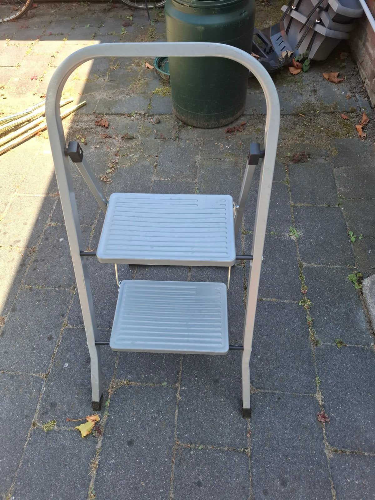 Trappetje, Doe-het-zelf en Verbouw, Ladders en Trappen, Ophalen, Zo goed als nieuw, Minder dan 2 meter