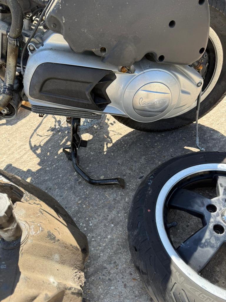 Vespa gts 125 blok plug and play, Fietsen en Brommers, Brommeronderdelen | Scooters, Ophalen of Verzenden, Zo goed als nieuw, Blok