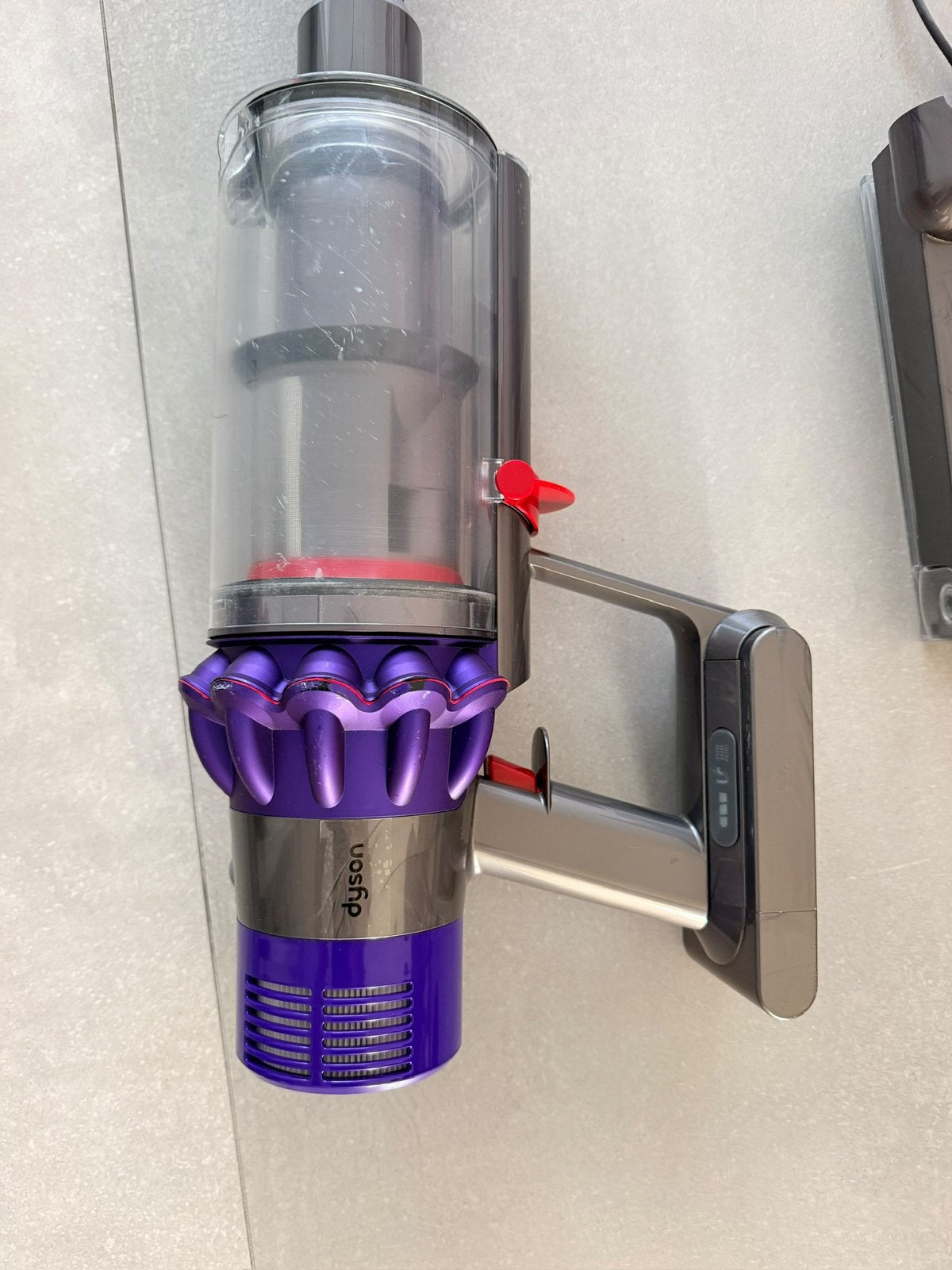 Foto 4 van Dyson V10 Animal – compleet met accessoires en oplader