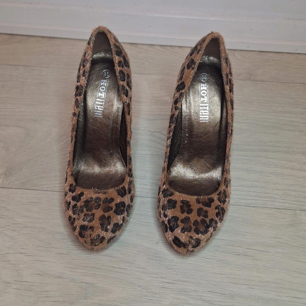 NIEUWSTAAT MOOIE PANTHER PRINT PUMPS MAAT 36 "HOT ITEMS", Pumps, Overige kleuren, Ophalen of Verzenden, Zo goed als nieuw