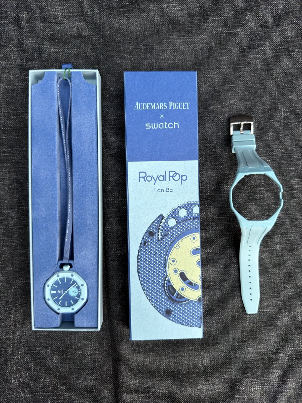 AP x Swatch Royal Pop Lan Ba - Origineel, --, Nieuw, Ophalen of Verzenden, --