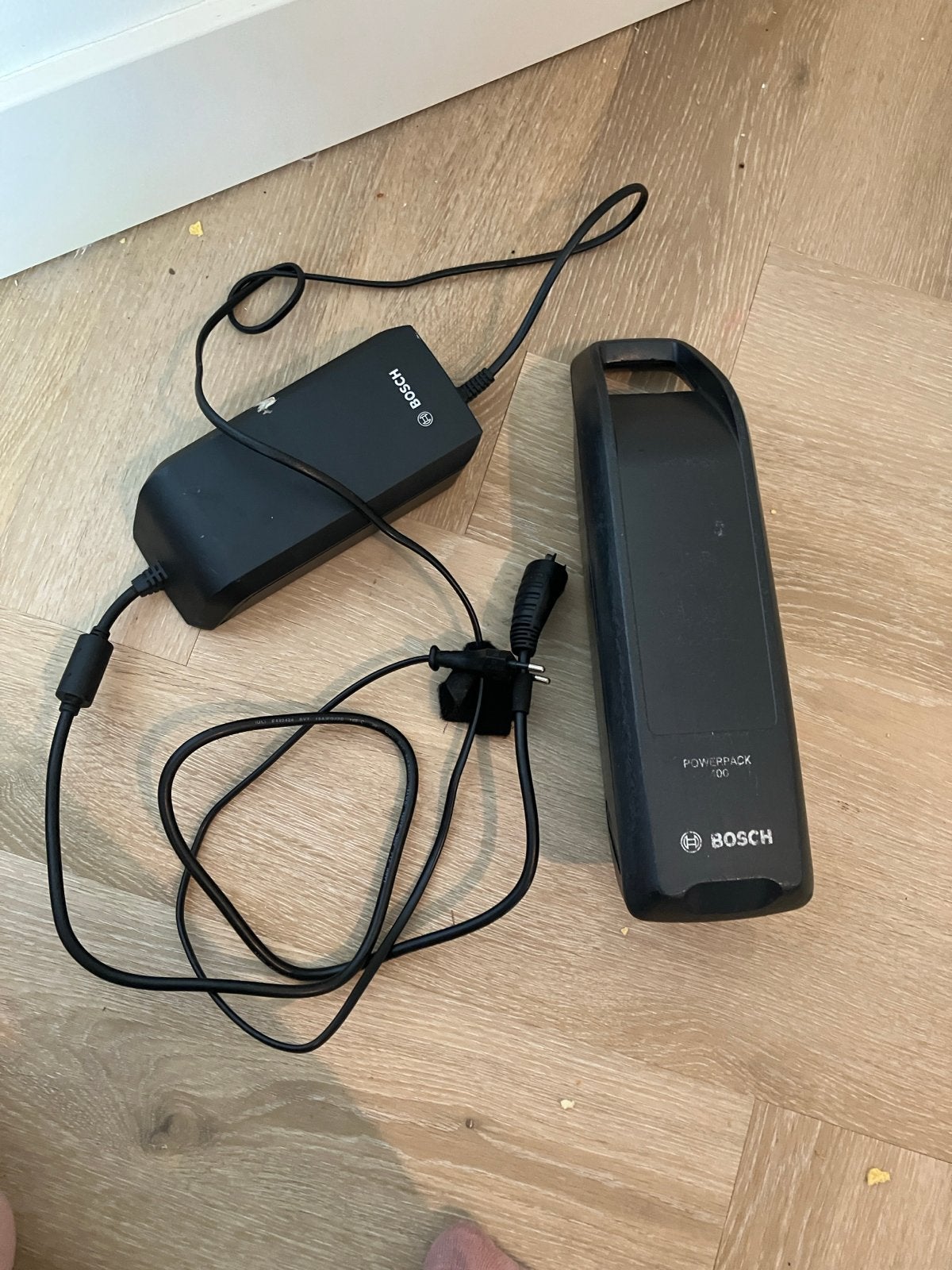 Bosch PowerPack 400 E-bike accu met lader - Volle lading!, Fietsen en Brommers, Fietsaccessoires | Fietsaccu's, Ophalen, Gebruikt