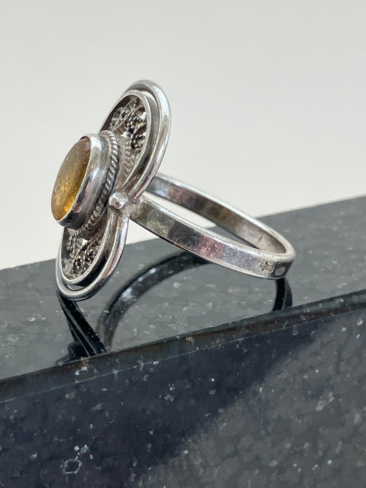 Elegante antieke ring, Sieraden, Tassen en Uiterlijk, Ringen, Ophalen of Verzenden, Zo goed als nieuw, 17 tot 18, Dame