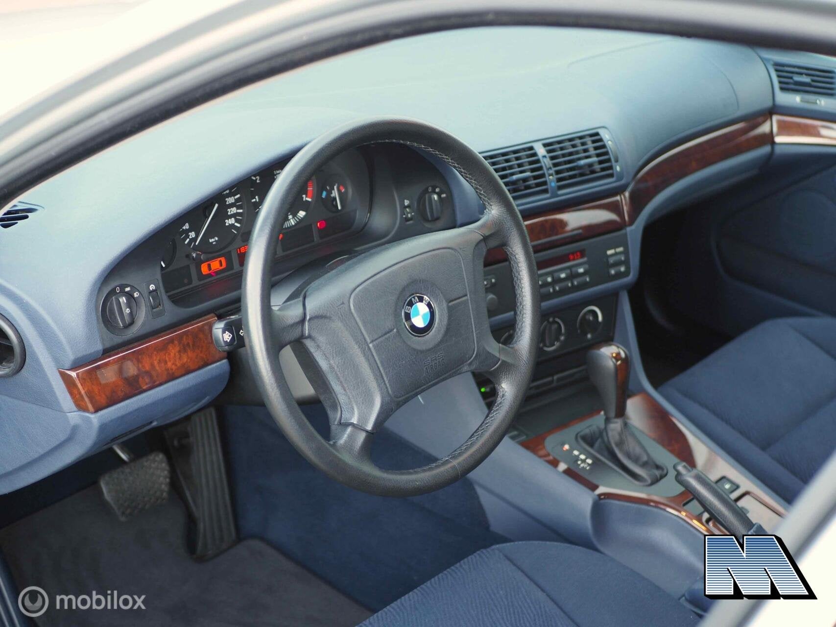 BMW 5-serie 520i E39 l 1e eig l Eerste lak l Dealer ondh., Auto's, Dealer onderhouden, Gebruikt, 10 km/l, Bedrijf