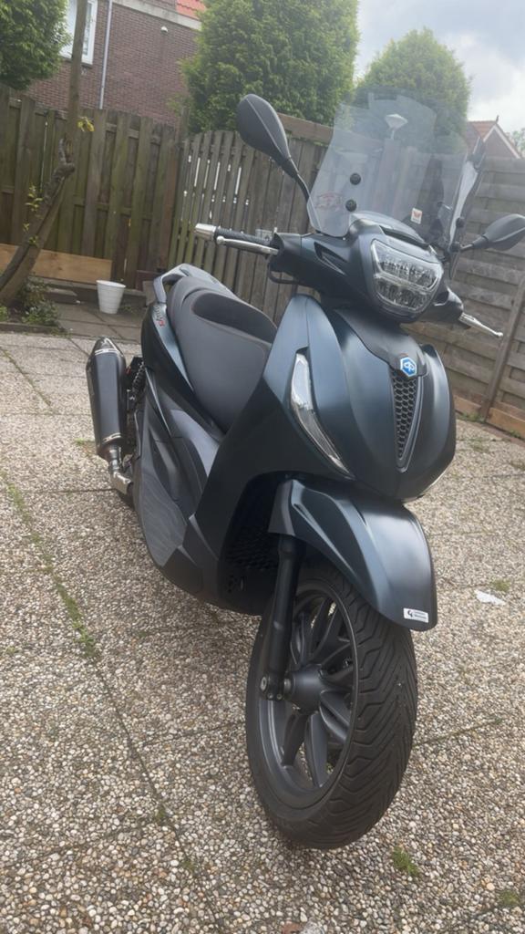 Piaggio Beverly 400 s, Fietsen en Brommers, Scooters | Piaggio, Zo goed als nieuw, Overige modellen, Benzine, Ophalen of Verzenden