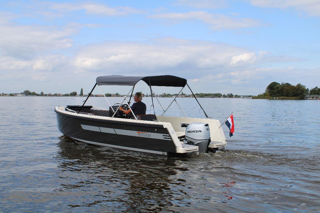 Stijlvolle Consoleboot met krachtige Honda buitenboordmotor, Watersport en Boten, Sloepen, Consoleboot, Rondzit, 2 m, Ophalen