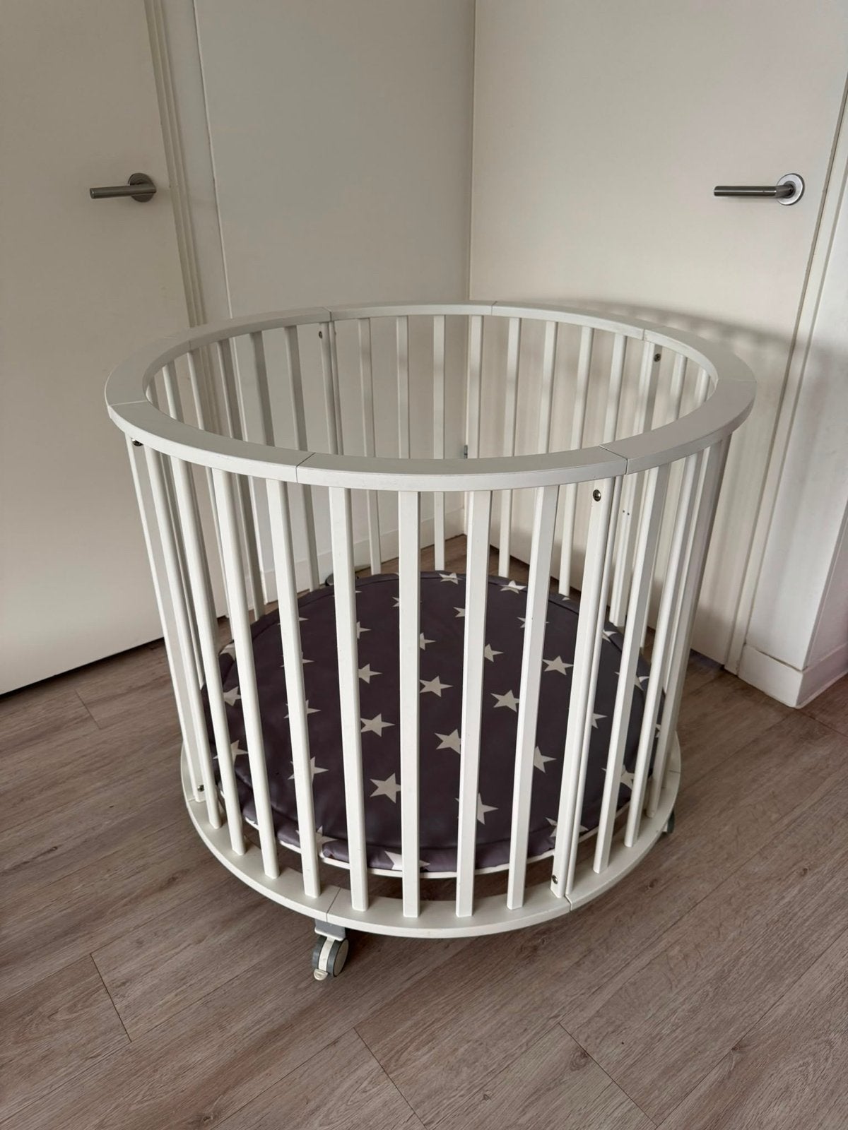 Europe Baby Circa Ronde Box Puur Wit, Kinderen en Baby's, Boxen, Ophalen, Zo goed als nieuw, Rond, In hoogte verstelbaar