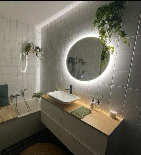 Badkamerspiegel rond 80cm verwarmd/verlicht, Rond, Ophalen of Verzenden, Zo goed als nieuw, 75 tot 100 cm