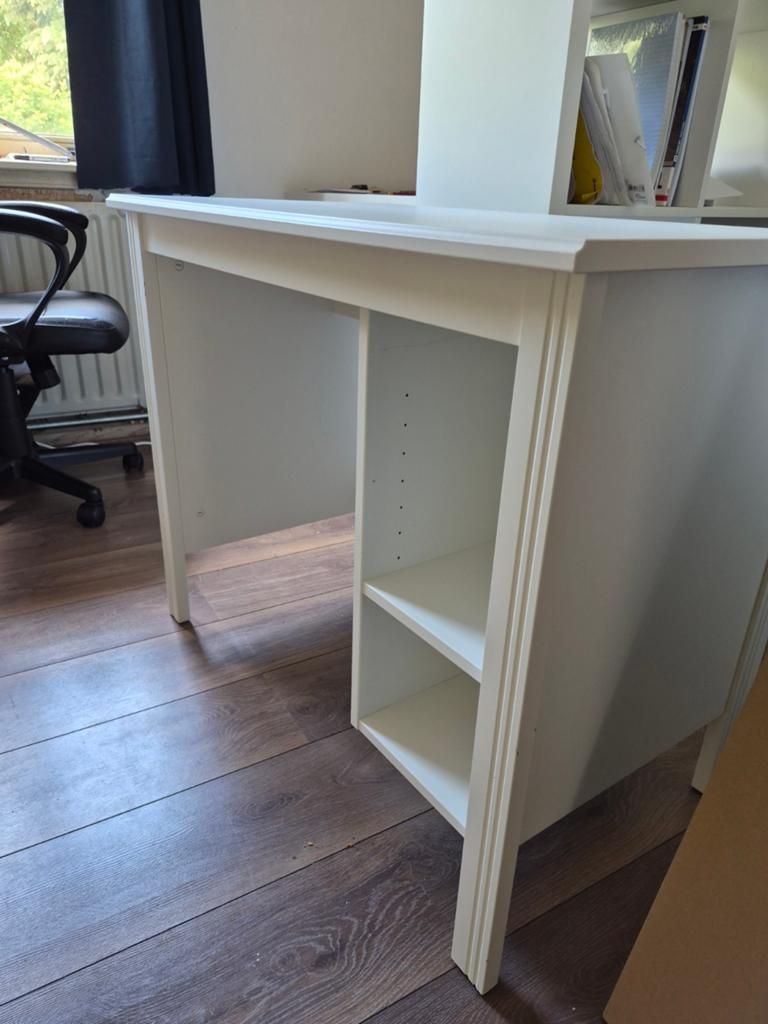 Bureautje ikea, Huis en Inrichting, Bureaus, Ophalen of Verzenden, Zo goed als nieuw