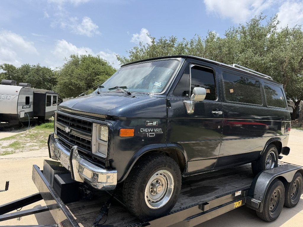 1987 Chevrolet G10 Shorty conversion van Geen G20 G30, Auto's, Chevrolet, Automaat, Achterwielaandrijving, Overige carrosserieën