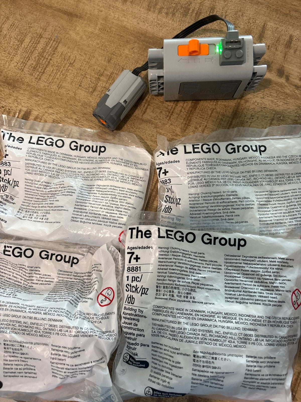 2  x LEGO Powered Up Hubs Motoren (8881 en8883), Ophalen of Verzenden, Nieuw