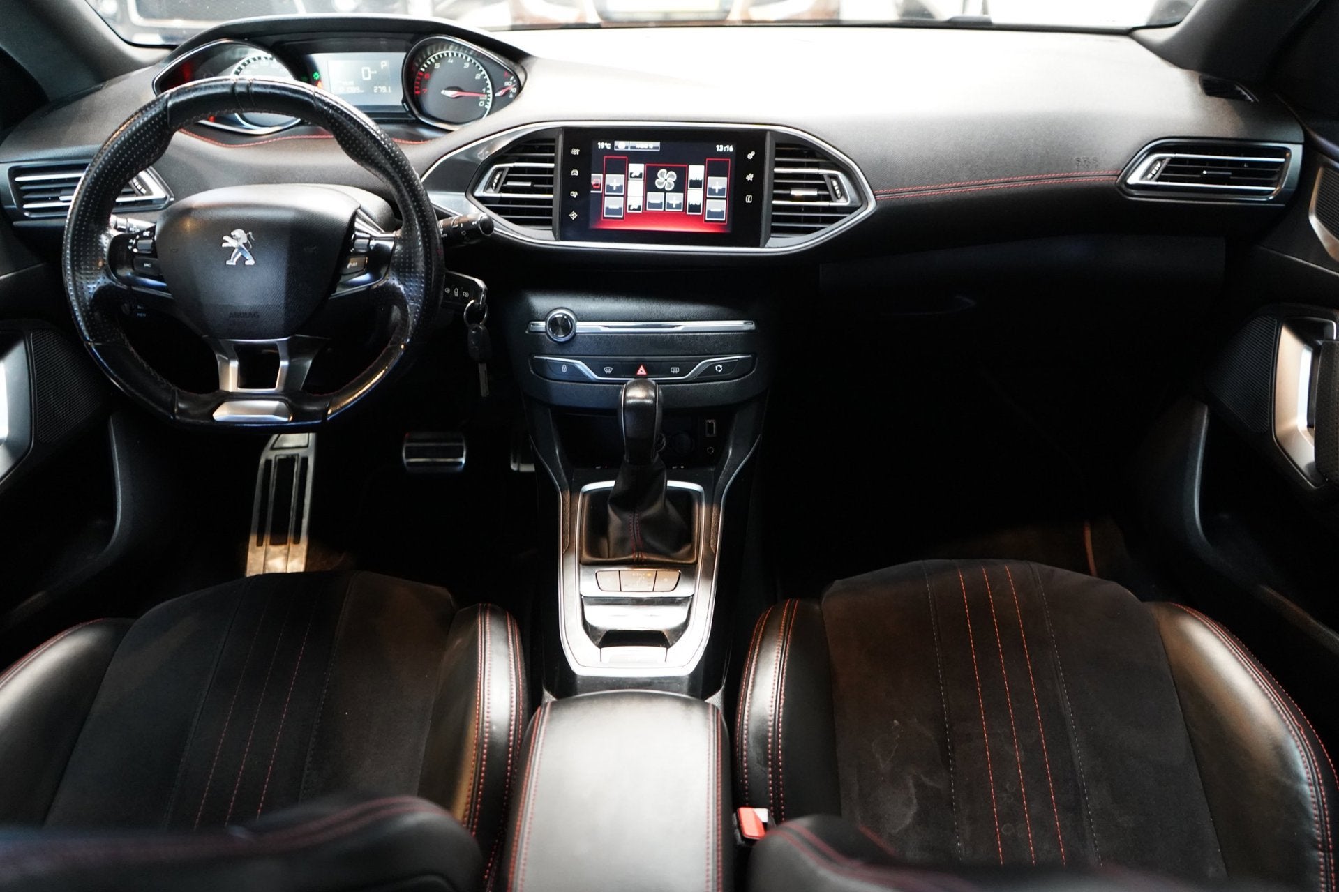 Peugeot 308 SW 1.2 PureTech GT-line | AUT | PANODAK | ACHTER, Gebruikt, Euro 6, 1199 cc, Wit