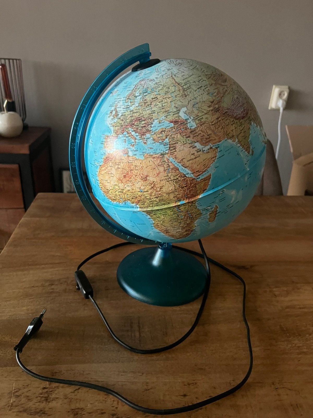 Wereldbol lamp!, Ophalen, Zo goed als nieuw, Lamp