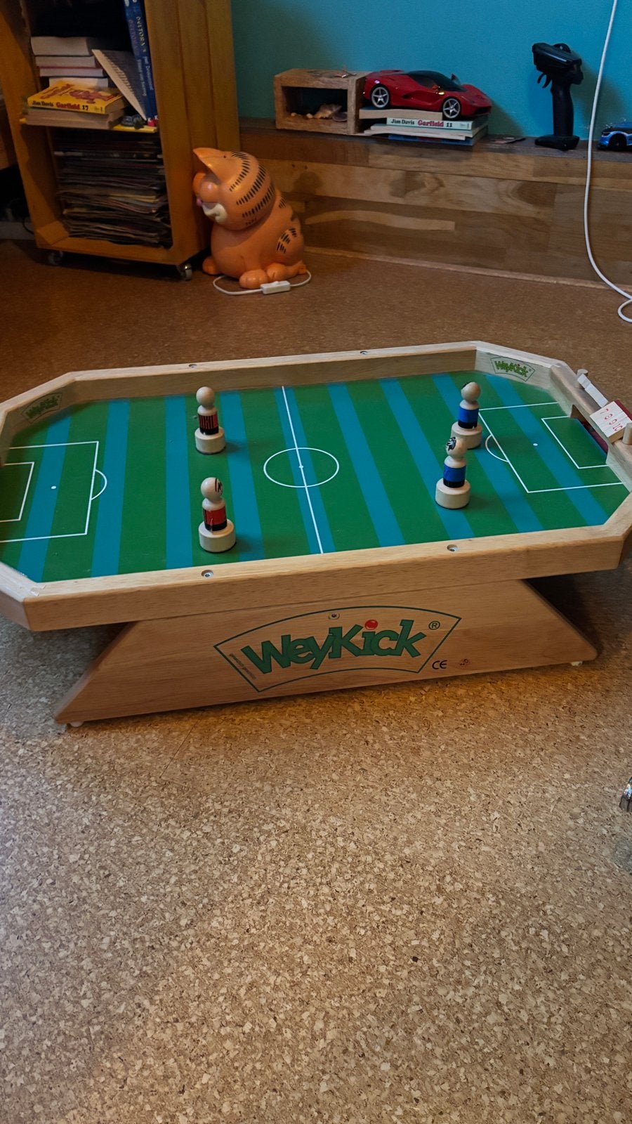 WeyKick voetbalspel - Houten tafelvoetbalspel, Ophalen of Verzenden, Zo goed als nieuw, Jongen of Meisje