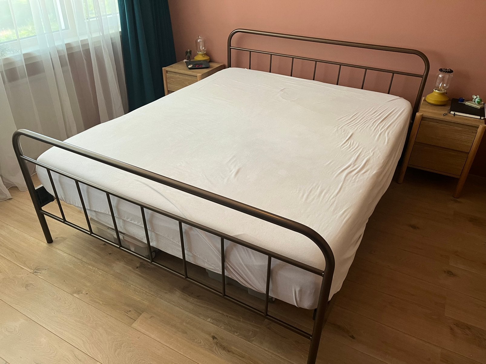 ZGAN | IJzeren bedframe | 160x200 | Bronskleurig | matras, Ophalen, Overige kleuren, Romantisch, Tweepersoons