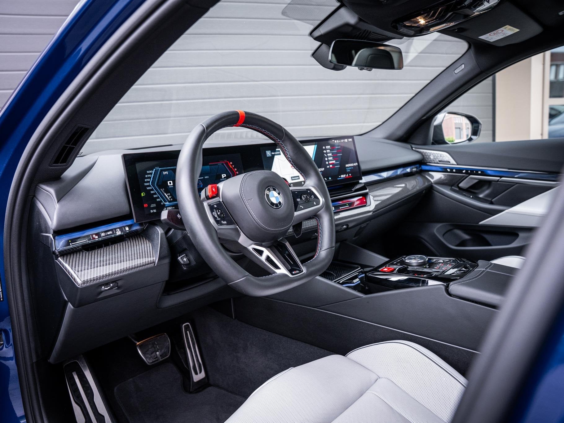 BMW 5-serie Touring M5 728PK - M-Drivers Pack l Ceramic l PA, Auto's, BMW, Automaat, Gebruikt, 2000 kg, 135 min