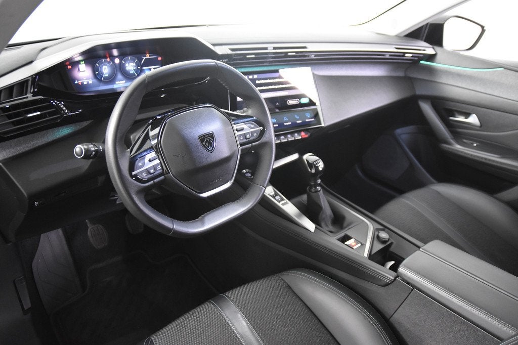 Peugeot 308 *1ste Eigenaar*Leer*Navigatie*Camera* (bj 2022), Auto's, Gebruikt, Euro 6, 1199 cc, Leder en Stof