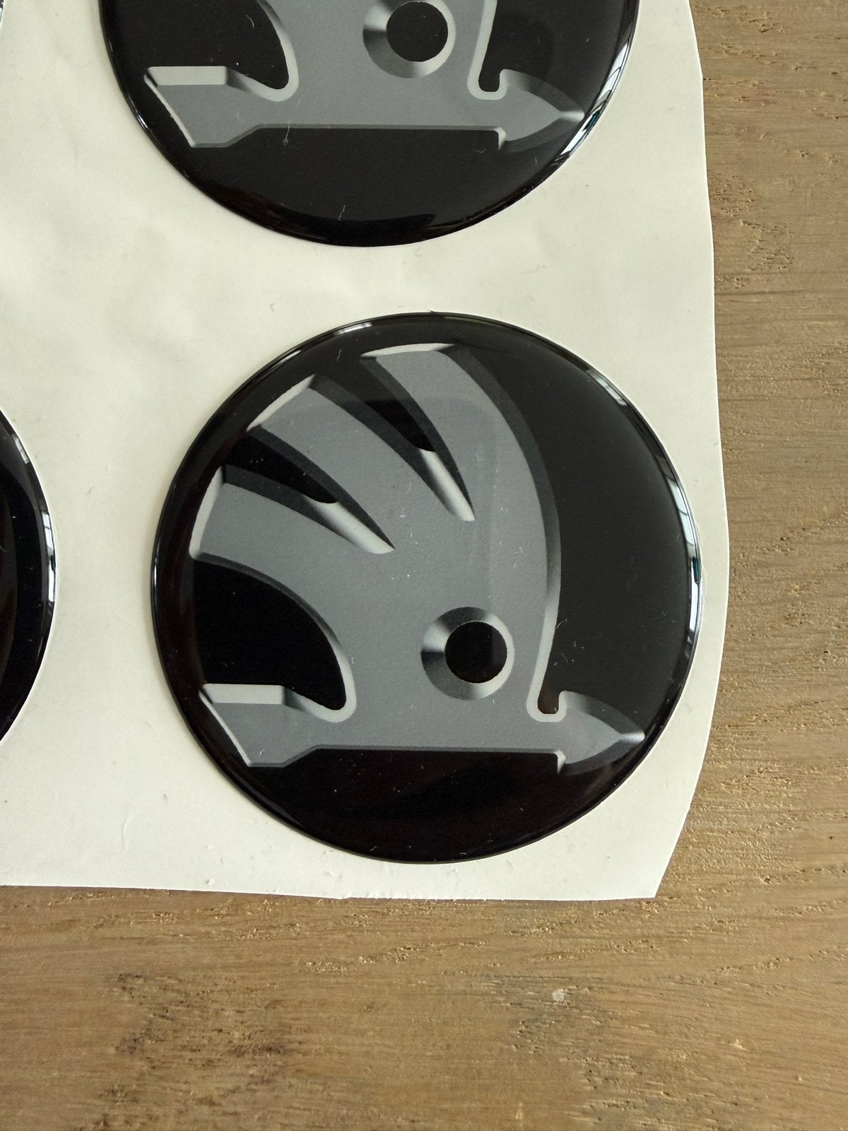 Skoda naafkap stickers (57mm) - Set van 4 stuks (2x), Ophalen of Verzenden, Nieuw