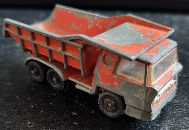 Majorette Bernard dump truck oranje, Hobby en Vrije tijd, Modelauto's | Overige schalen, Ophalen of Verzenden, Gebruikt, Bus of Vrachtwagen