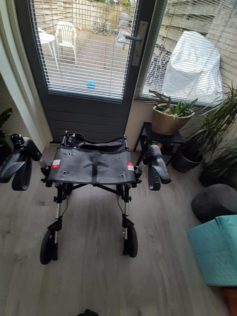 Rollator in goede staat, Diversen, Ophalen, Zo goed als nieuw