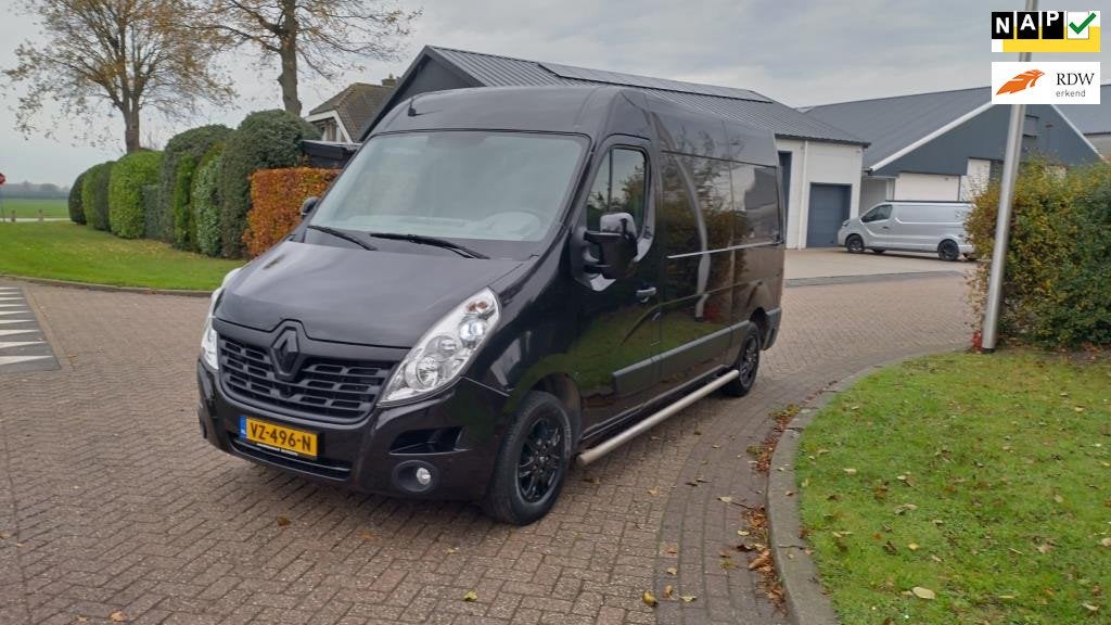 Renault Master T35 2.3 dCi L2H3 Airco, Trekhaak, Nav, camera, Auto's, Bestelauto's, Euro 5, 125 pk, Zwart, 4 cilinders