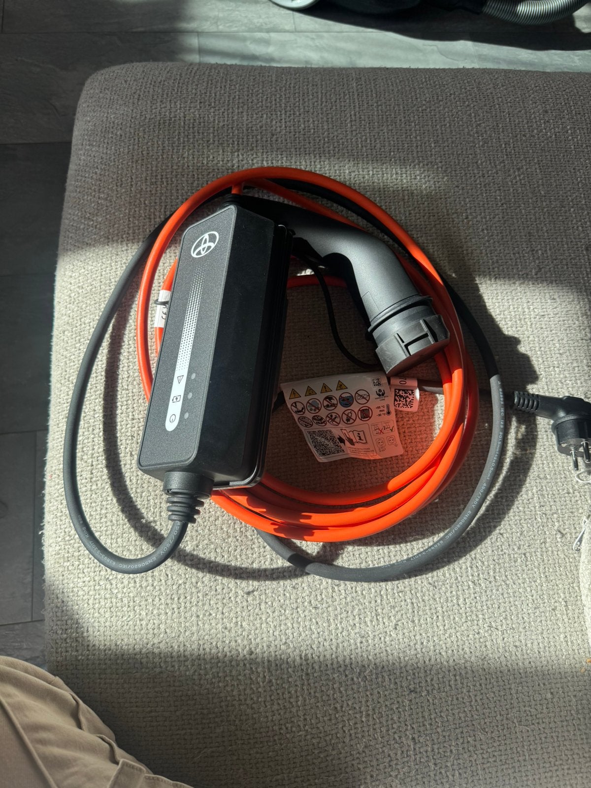 originele mobiele thuislader (mode 2-laadkabel) van Toyota, Nieuw, Toyota