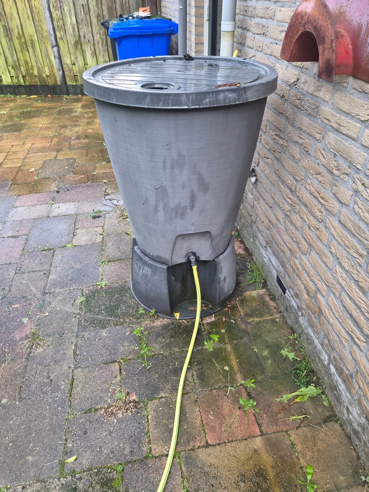 Regenton met kraantje en slang, 150 liter of meer, Ophalen, Kunststof, Met kraantje