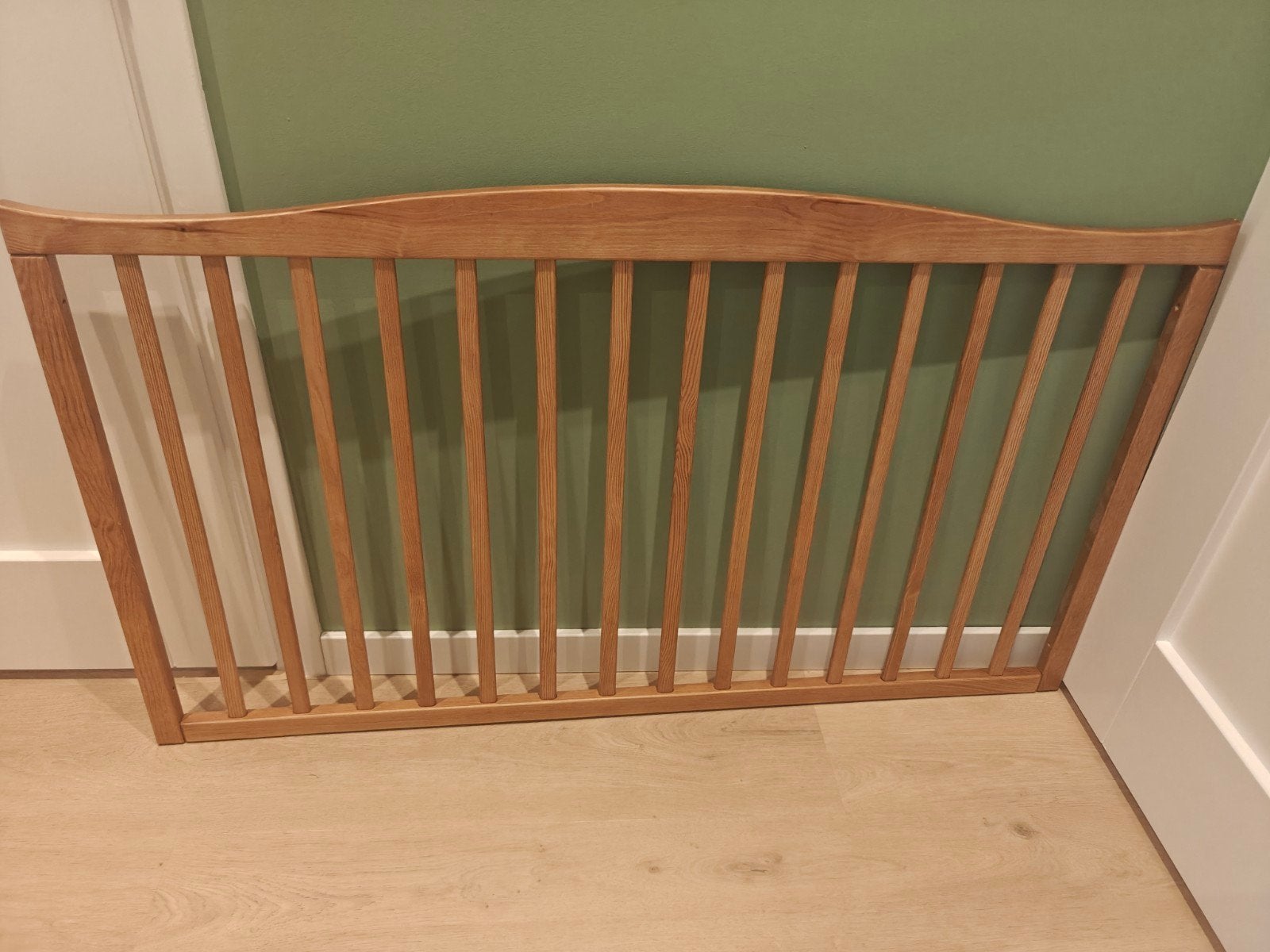Woodies Noble Vintage ledikant - zijkant, Kinderen en Baby's, Ophalen, Zo goed als nieuw, Ledikant