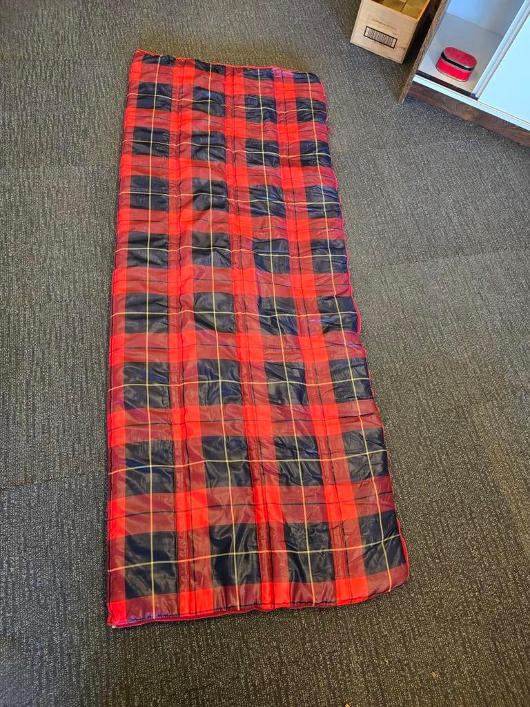 Vintage slaapzak jaren 70 rood blauw geblokt ongebruikt, Caravans en Kamperen, Slaapzakken, Ophalen, Nvt, Nvt, Nvt