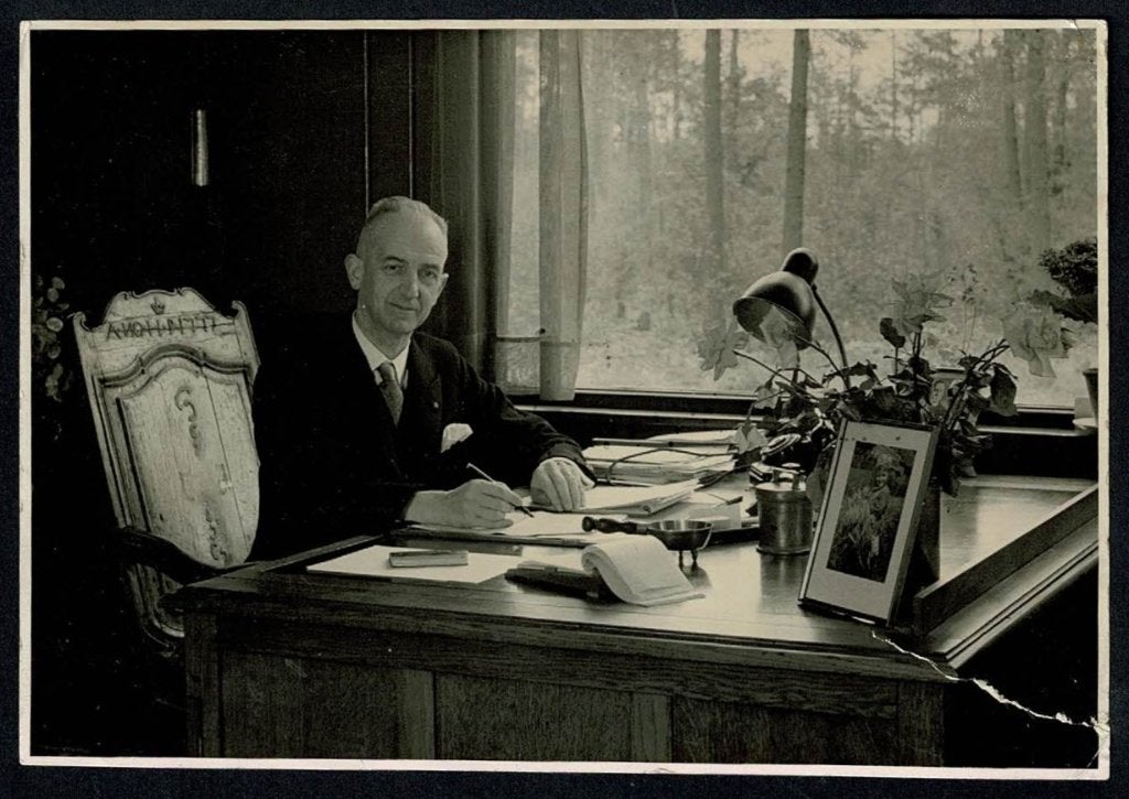 historisch: minister-president W. Schermerhorn in zijn kanto, Verzamelen, Foto's en Prenten, Gebruikt, Verzenden, Foto, Voor 1940