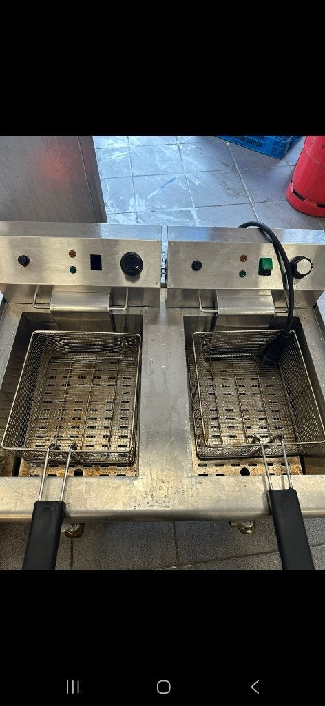 Horeca dubbele friteuse, Witgoed en Apparatuur, Frituurpannen, 4 liter of meer, Ophalen of Verzenden, Gebruikt