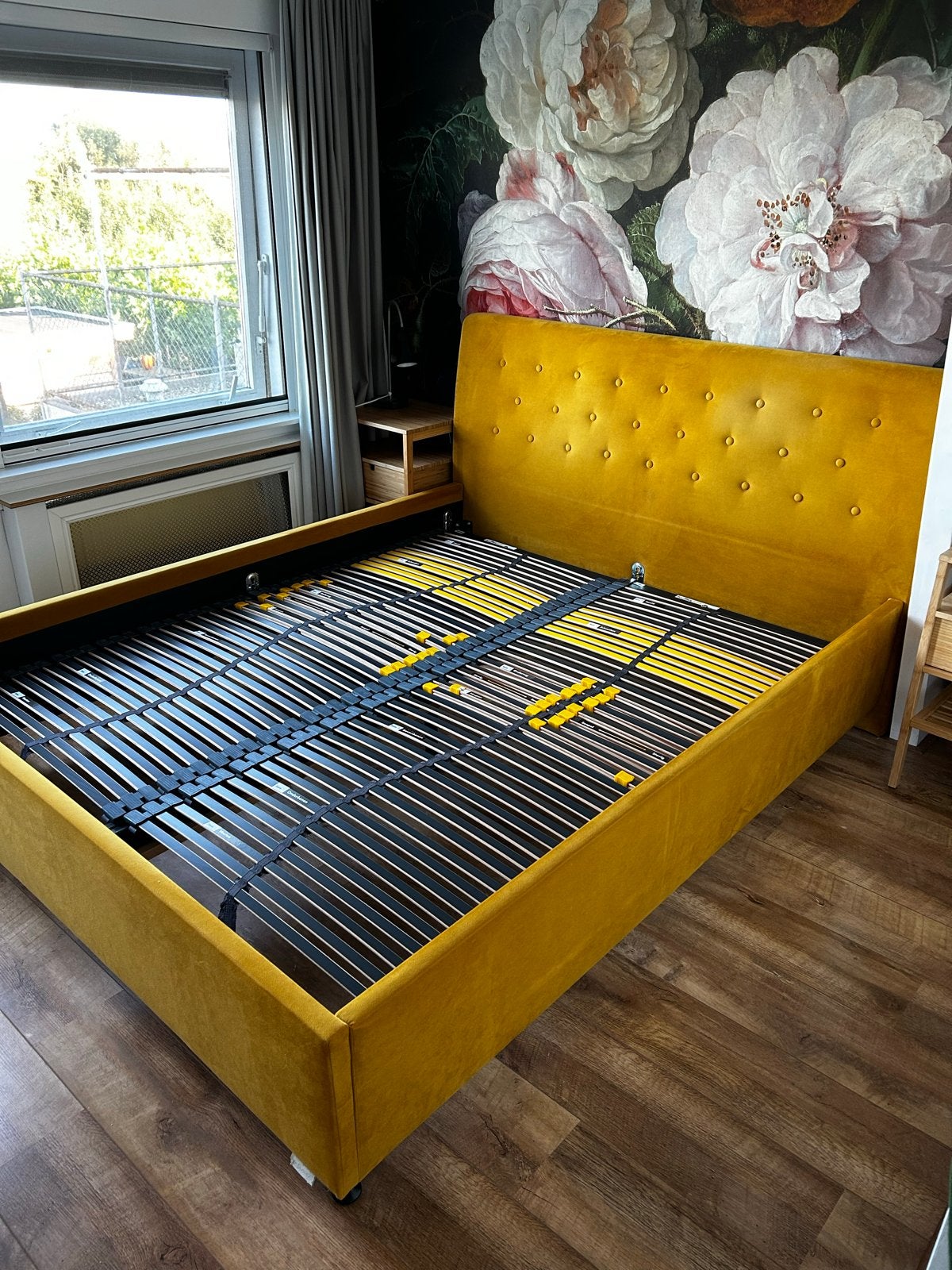 Tweepersoonsbed okergeel fluweel met lattenbodems, Ophalen, Verstelbaar, Overige kleuren, Tweepersoons