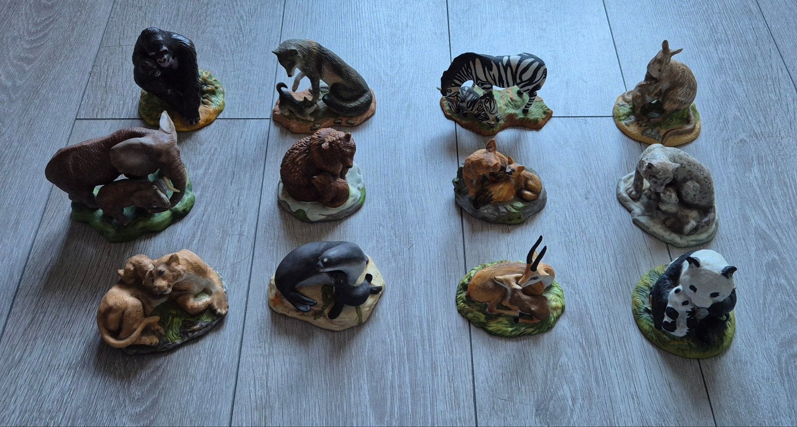 12 Franklin Mint beeldjes / Dieren met jong, Ophalen, Zo goed als nieuw, Dier