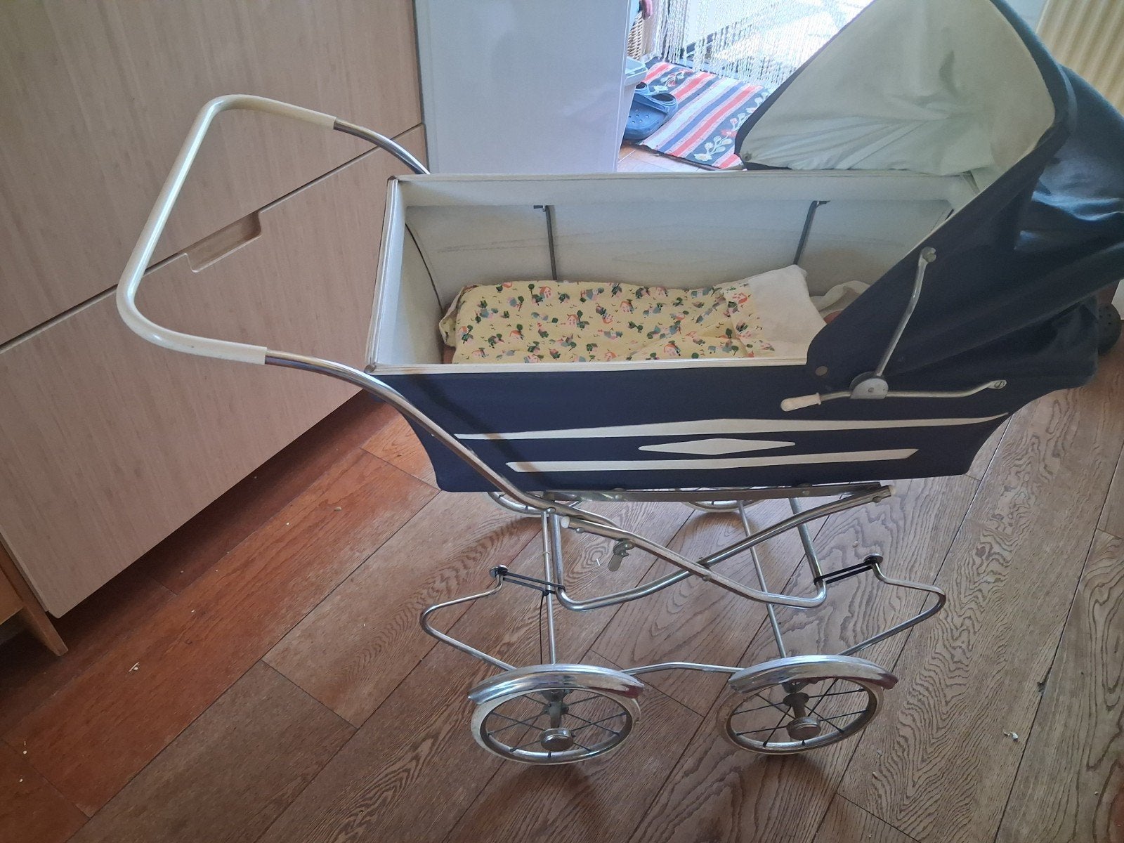 Poppenwagen vintage, echte vering, beddengoed,dekje,, Ophalen, Gebruikt, Overige typen