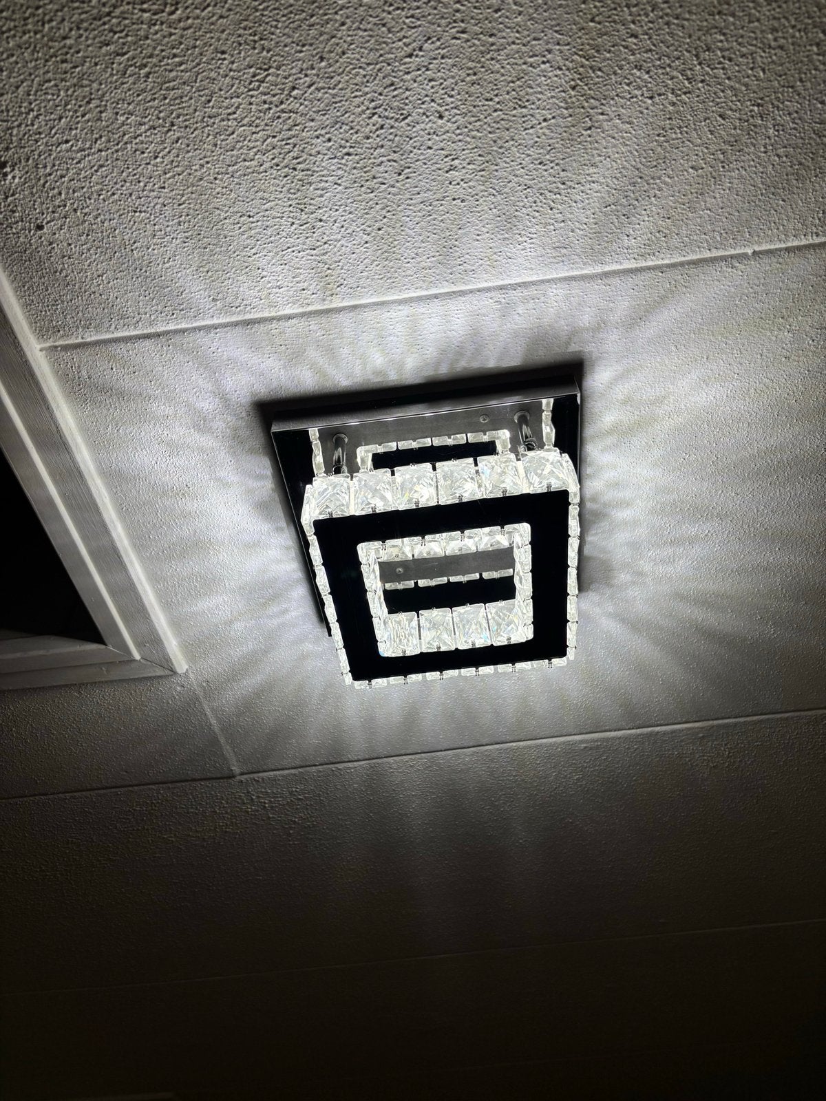 Moderne Plafondlamp met Kristallen Decoratie, Ophalen of Verzenden, Zo goed als nieuw, Glas, Overige fittingen