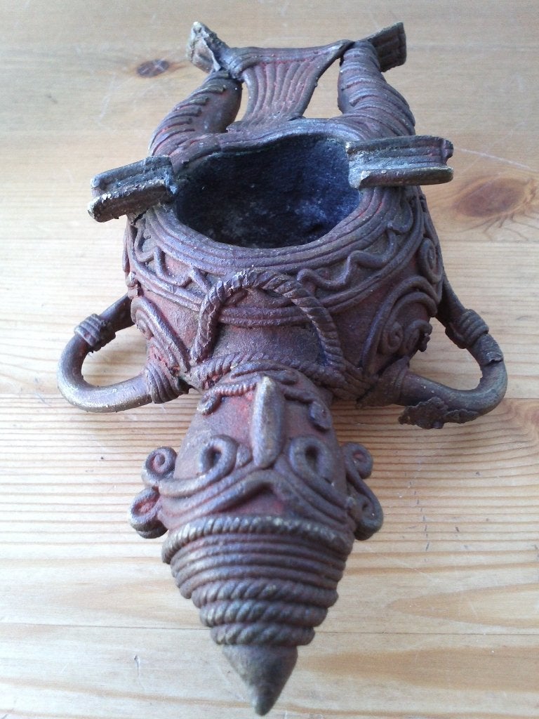 Mooie oude asbak uit India van brons als een man 14 cm., India, Ophalen of Verzenden, Handgemaakt, Brons