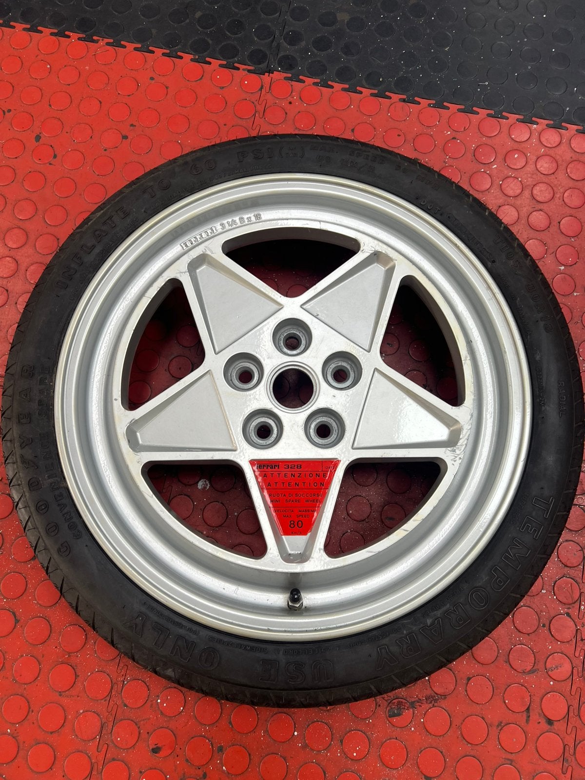 Ferrari 308 / 328 Reservewiel, Ophalen of Verzenden, Nieuw, Ferrari