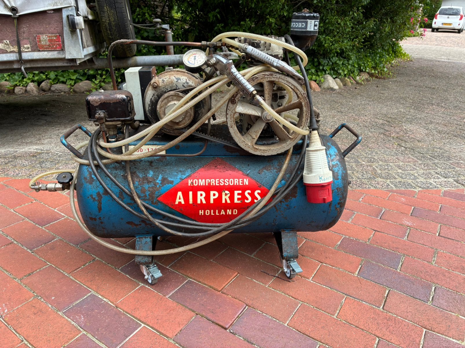 Lucht compressor (krachtstroom), 100 liter of meer, Ophalen, Zo goed als nieuw