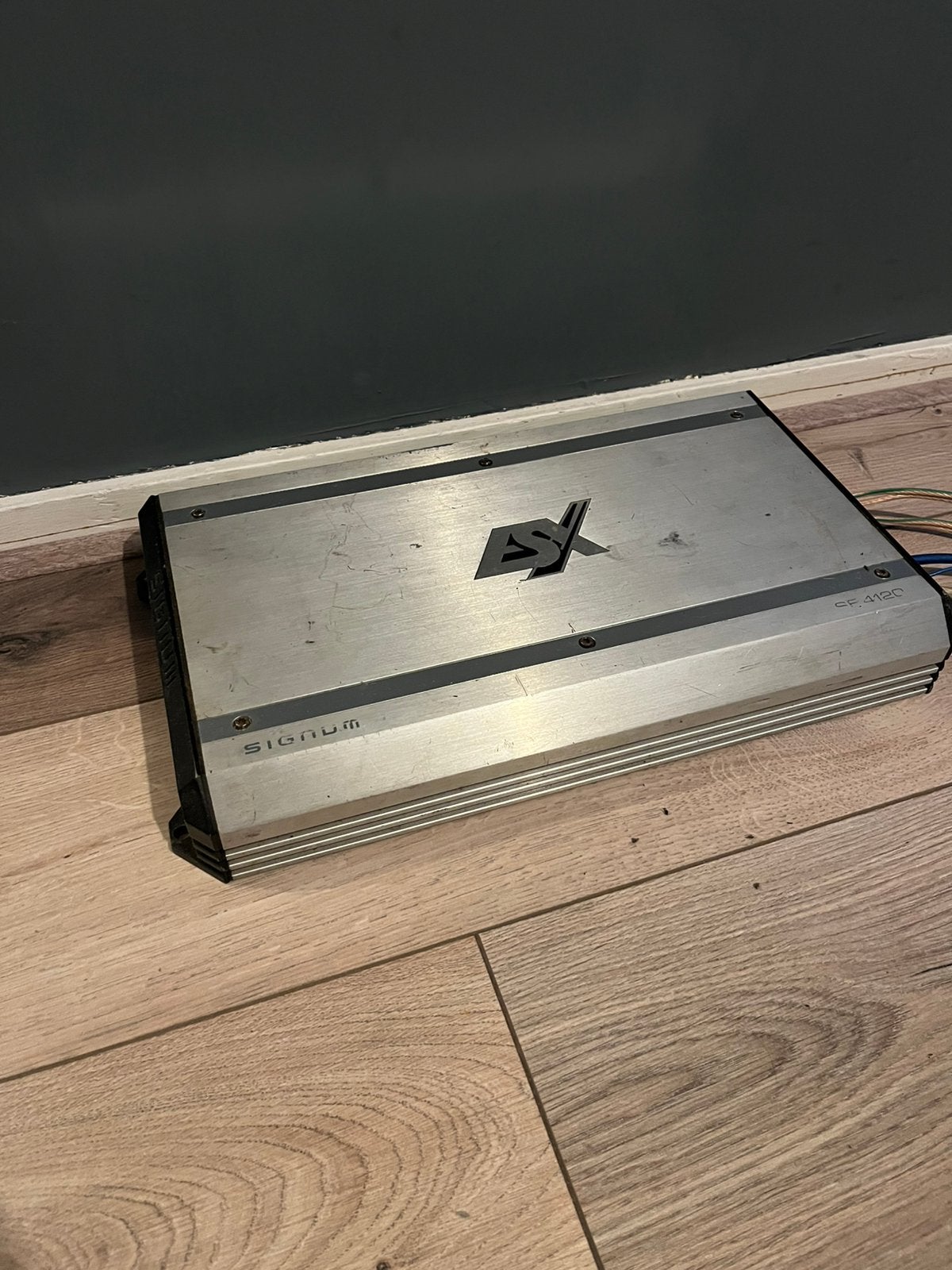 ESX Signum SE4120 4-Kanaals (4x 120W / 2x 400W RMS), Auto diversen, Ophalen of Verzenden, Zo goed als nieuw
