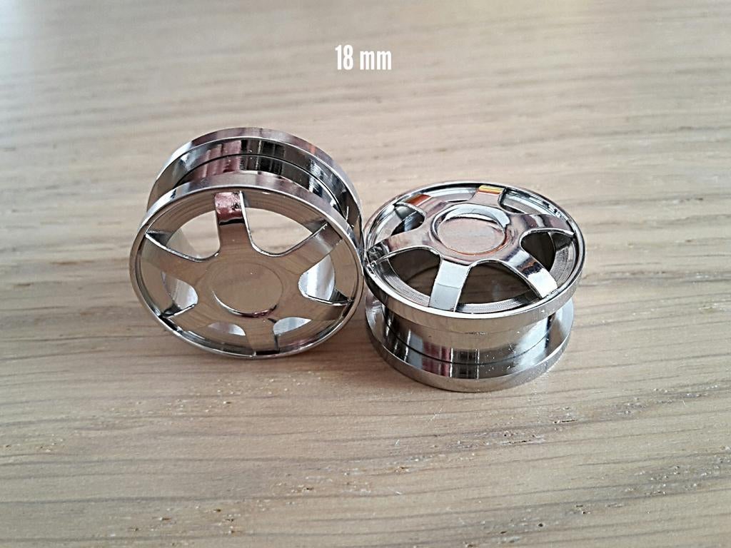 Nieuwe pluggen, tunnels. Staal. 12, 18 Mm. Wieldoppen., Ophalen of Verzenden, Zo goed als nieuw, Staal, Oor- of Traguspiercing