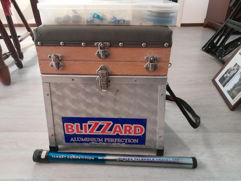 aluminium viskoffer met inhoud en hengel, Ophalen, Gebruikt, Koffer of Tas