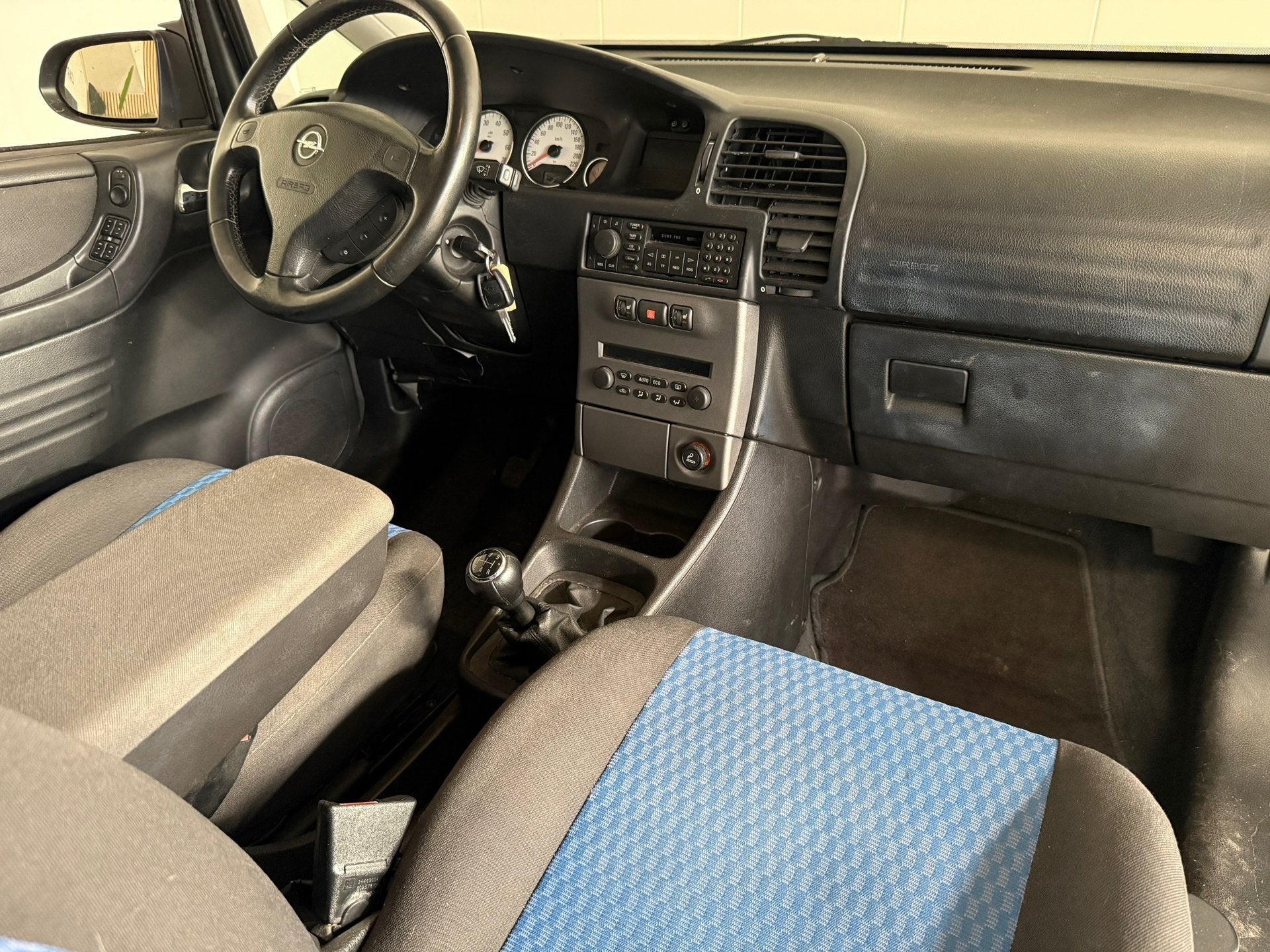 Opel Zafira 2.2-16V Elegance Airco, 7-persoons, Trekhaak, LM, Gebruikt, Origineel Nederlands, 600 kg, Metallic lak